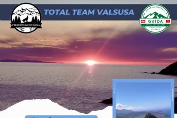 Locandina con un'alba sul mare sullo sfondo e le informazioni sull'evento che si terrà venerdì 01 agosto
